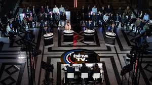 Répétitions avec Apolline de Malherbe, le show Delogu... Dans les coulisses du premier débat des élections municipales de BFMTV