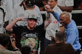 Tras no pelear en septiembre, 'Canelo' es imbatible