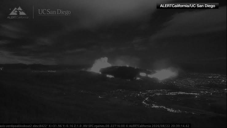 Wind-driven Hawk Fire forces mass evacuations near Reno, Nevada; officials expand 'GO NOW' zone to nearly 90,000 residents