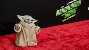 Disney Envia Bebê Yoda para Levar os Fãs de "Star Wars" Aos Cinemas