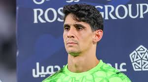 Bono retorna ao gol do Al-Hilal contra o Al-Taawoun e trio do terror comanda o ataque