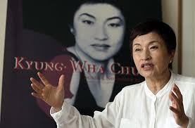Kyung-Wha Chung talks about the 60 years of her music career (photo: Jeon Han). - Chung_KyungWha_20130821_Article_02