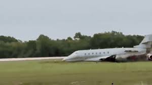 Watch: Pilot, co-pilot killed as private aircraft crashes in Dominican Republic