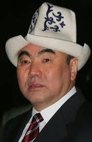 FILE ** Kyrgyz President Askar Akayev seen in Manas airport outside Bishkek wearing traditional Kyrgyz hat in this Monday, March 7, 2005 file photo. - pict52