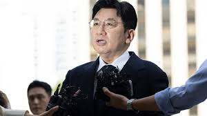 Coreia do Sul: polícia quer deter chefe da agência BTS Bang Si-Hyuk