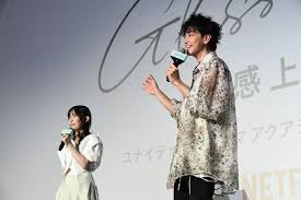 佐藤健がキスシーンで無茶振り!? Netflix「グラスハート」舞台裏暴露！ - Imagen principal del artículo