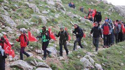 Niğde'de Türkiye'nin Gücü Gençliği tırmanışı