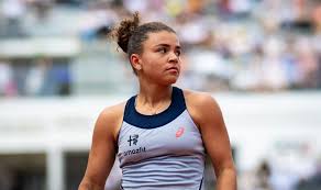 Jasmine Paolini reacts as Italian Open defeat confirms her top-10 exit