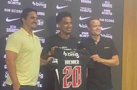 Brenner destaca papel de Diniz para acerto com Vasco