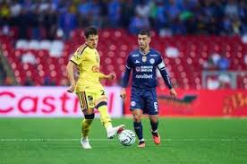 Rafa Márquez y Andrés Guardado vigilan de cerca el Cruz Azul vs América
