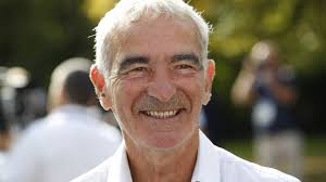 Raymond Domenech marié à Caroline Pastorelli : le couple partage des photos de leur union au lac de Côme en Italie