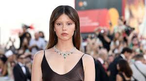 'Pearl' star Mia Goth files for divorce from Shia LaBeouf — 13WHAM-TV
