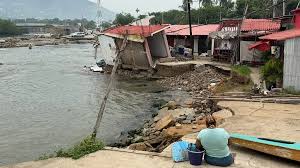 Sin playa ni ventas, comerciantes de Revolcadero y Puerto Marqués urgen apoyo - El Sol de Acapulco