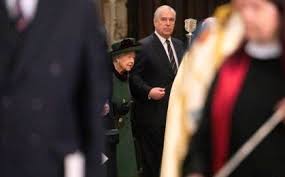 Rainha Elizabeth pediu cargo para Andrew no governo, mostram documentos