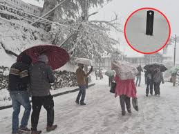 Himachal Snowfall : स्नोफॉल से थमा हिमाचल, शिमला में एक फीट बर्फबारी, मनाली के स्कूलों में छुट्टी, 13 डिग्र...