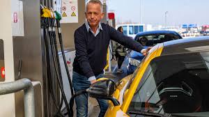 Tanken nu voor recordprijs van ruim 2,60 euro per liter: ’VS bereiden nieuwe aanval op Iran voor’