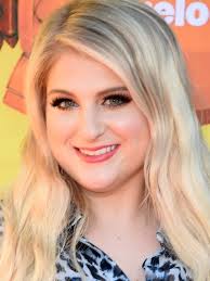 Resultado de imagem para imagens da maquiagem da meghan trainor de perto
