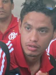 A contratação de Carlos Eduardo aconteceu cercada de expectativa, já que o meia-atacante foi o principal reforço do Flamengo para esta temporada. - carloseduardo_flamengo_fredhuber