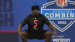 Jordan Davis' legendary 40-yard dash at the NFL combine