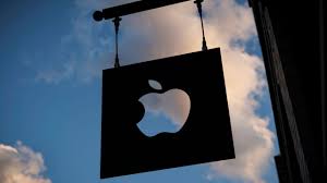 Apple Pay Goes Down for Thousands, Downdetector Reports