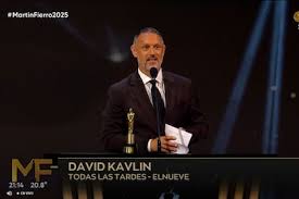 Kavlin impacta con mensaje contra el antisemitismo en los Martín Fierro - Imagen ilustrativa del artículo