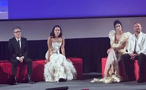 Conversación íntima sobre paternidad, poder y cine con Gael García Bernal conmueve en el Festival de Venecia
