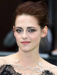 Get Kristen Stewart&#39;s Silver Smoky Eye - 144484270-1-cropped-proto-custom_141