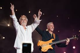 Pedro Aznar y David Lebón vuelven a la vida musical con un homenaje a Serú Girán en Buenos Aires