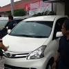 Story image for Harga Sewa Mobil Di Tangerang from Warta Kota