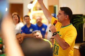Flávio evita ataque a outros candidatos de oposição e mira custo de vida por 'voto útil' no primeiro turno