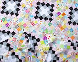 Résultat de recherche d'images pour "scrappy irish chain quilt pattern"