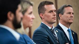 A small group of Dems looks to break from their party on ICE funding