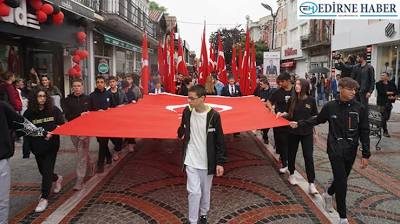 19 Mayıs Gençlik ve Spor Bayramı yağmura rağmen yoğun katılımla kutlandı