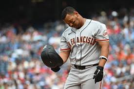 約407億円も引き継いだのに… "出ない方がマシ"の大不振、237HR男が「まるで別人」