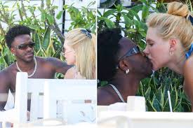 Vini Jr. e Virginia trocam beijos em praia do Rio após reatarem namoro; veja fotos