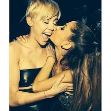 Resultado de imagem para ariana grande 2015 instagram