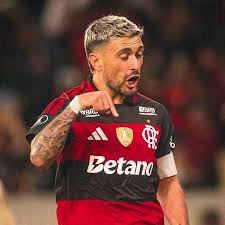 Flamengo defende a liderança com quase 77% de aproveitamento em casa