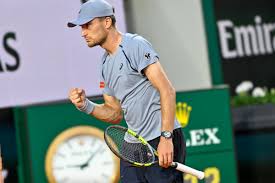 Roland Garros > Le Belge Raphael Collignon vainqueur surprise de Shelton en larmes : 
