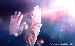 Resultado de imagen para adorando dios