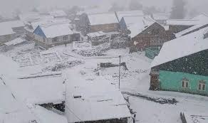 Summer Snowfall Brings Hardship to Kashmir Highlands