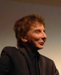 Barry Manilow (photo Margery Wilson) - Barry-is-Tickled