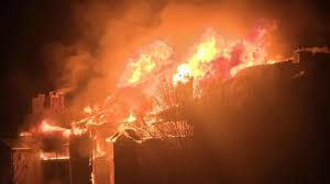 2 firefighters injured in large Woodbury Apartments fire in Parma