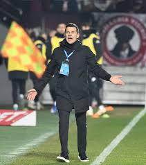 Dezamăgit de rezerve / Costel Gâlcă, nemulțumit de jucătorii intrați de pe bancă + Ce a spus despre Paraschiv și Moruțan