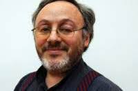 Hugo Arellano, académico también de la FCFM, PhD en Física de la University of Georgia (EE.UU.) . - ImageServlet%3FidDocumento%3D69908%26indice%3D2