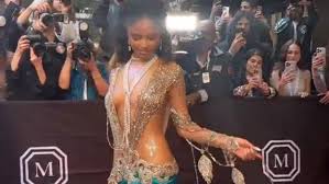 Tyla Wears a Plunging Valentino Gown at the 2026 Met Gala