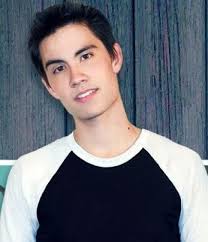 Kurt Hugo Schneider&#39;s MySpace &middot; Kurt&#39;s YouTube channel (highly recommended you subscribe to!) Sam Tsui on twitter - samtsuisam