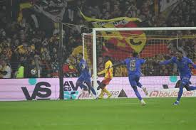 Trois buts encaissés en dix minutes : Lens craque contre Monaco