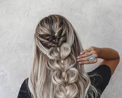 Image de Long Grey Hair HalfUp HalfDown