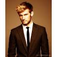 Alex Pettyfer GIFs