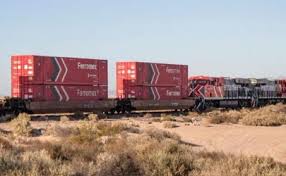 Se tomarán medidas por descarrilamiento de tren de Ferromex con sustancia química en Sonora: Sheinbaum
